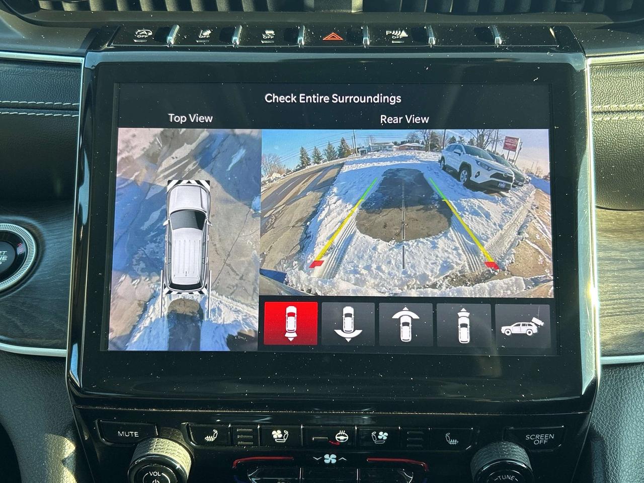 2022 Jeep Grand Cherokee Limited FULLY LOADED!!! CALL PICTON Photo