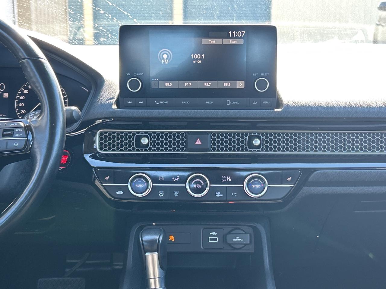 2022 Honda Civic Sedan EX/ROOF/HTD SEATS-WHEEL CALL NAPANEE 613-354-2100 Photo