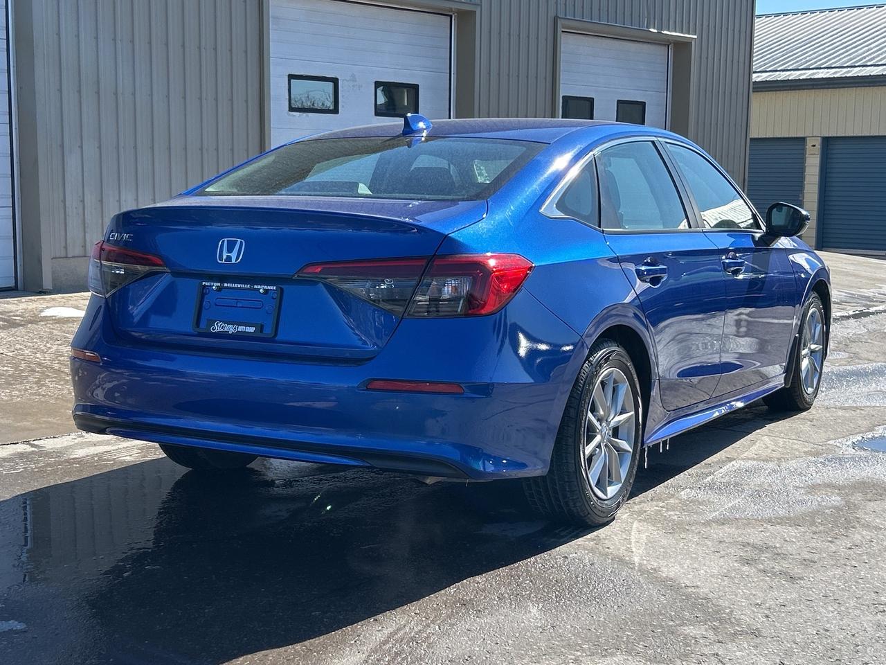 2022 Honda Civic Sedan EX/ROOF/HTD SEATS-WHEEL CALL NAPANEE 613-354-2100 Photo