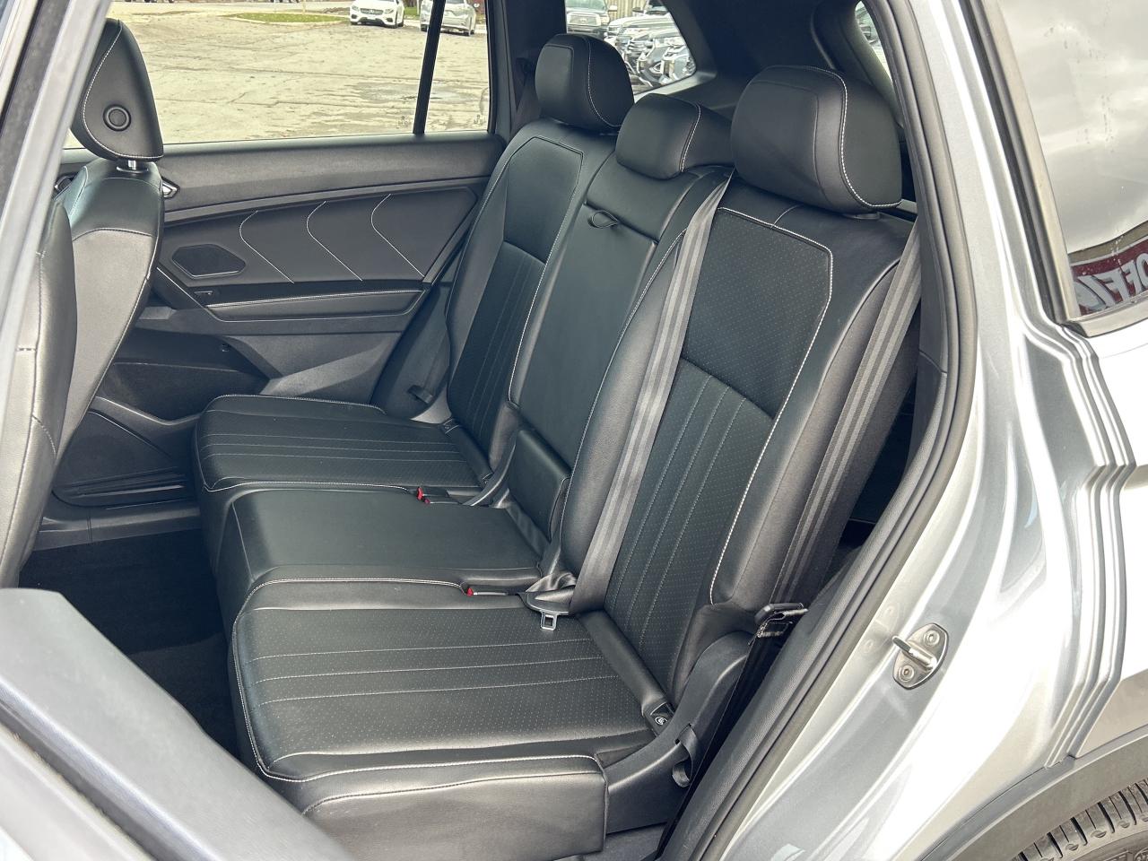 2022 Volkswagen Tiguan Comfortline R-Line Black Edition ** BELLEVILLE** Photo