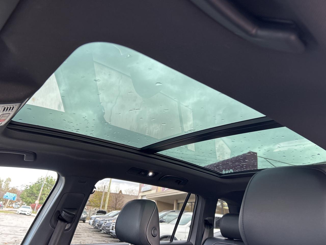 2022 Volkswagen Tiguan Comfortline R-Line Black Edition ** BELLEVILLE** Photo