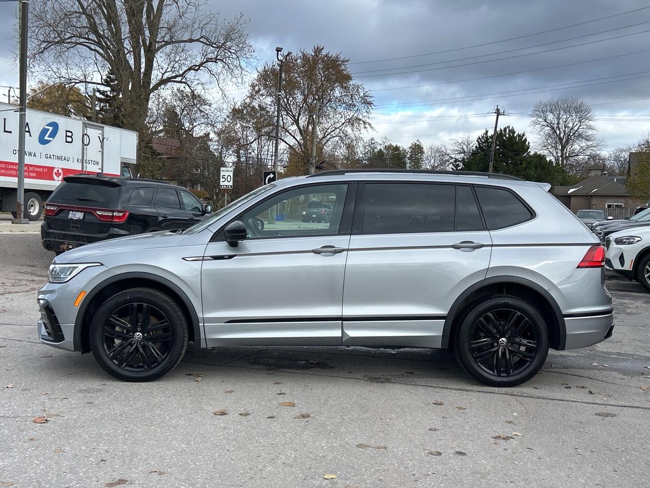 2022 Volkswagen Tiguan Comfortline R-Line Black Edition ** BELLEVILLE** Photo