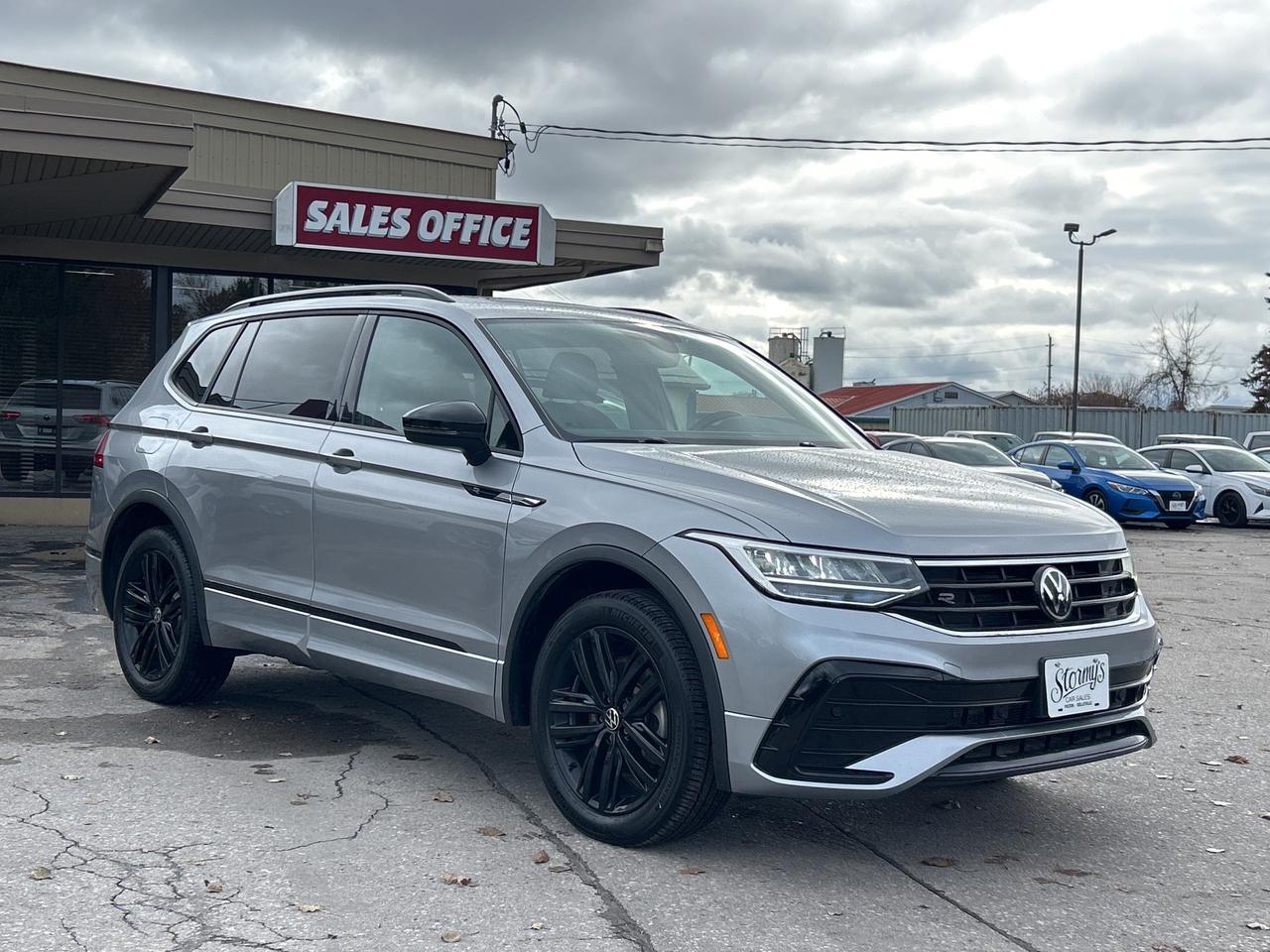 2022 Volkswagen Tiguan Comfortline R-Line Black Edition ** BELLEVILLE** Photo