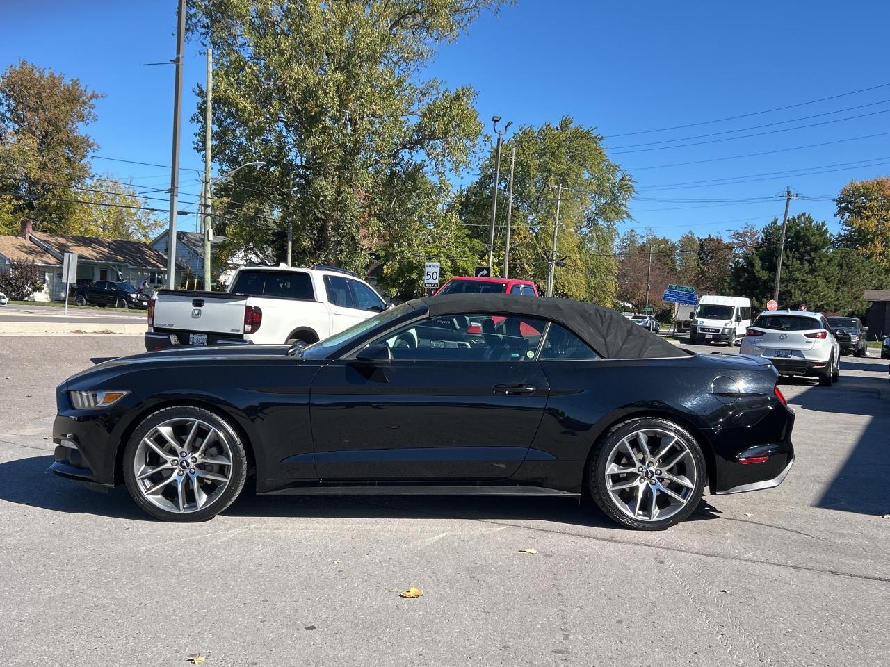 2017 Ford Mustang EcoBoost Premium LEATHER/NAV CALL BELLEVILLE Photo