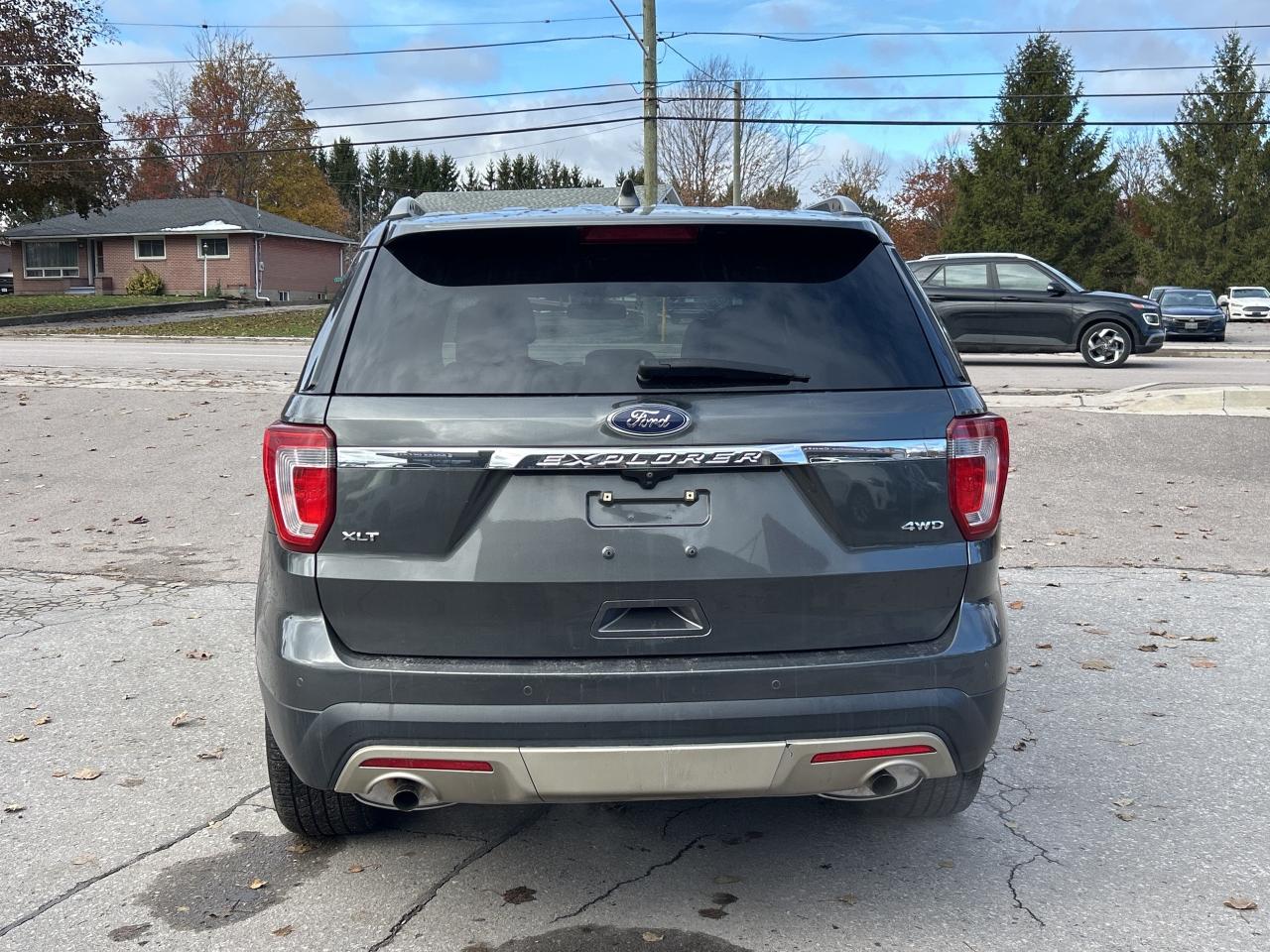 2017 Ford Explorer XLT LEATHER/NAV/PANO ROOF CALL PICTON 181K KM'S Photo