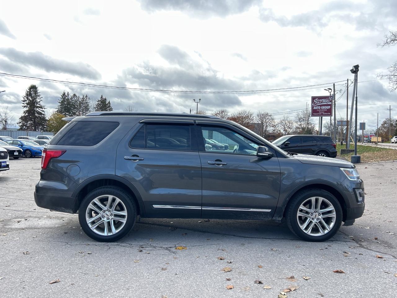 2017 Ford Explorer XLT LEATHER/NAV/PANO ROOF CALL PICTON 181K KM'S Photo