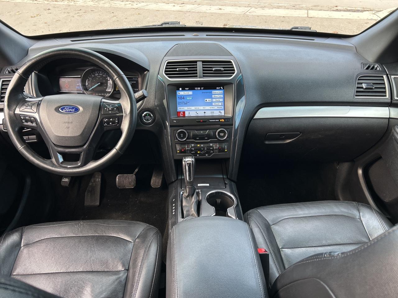 2017 Ford Explorer XLT LEATHER/NAV/PANO ROOF CALL PICTON 181K KM'S Photo