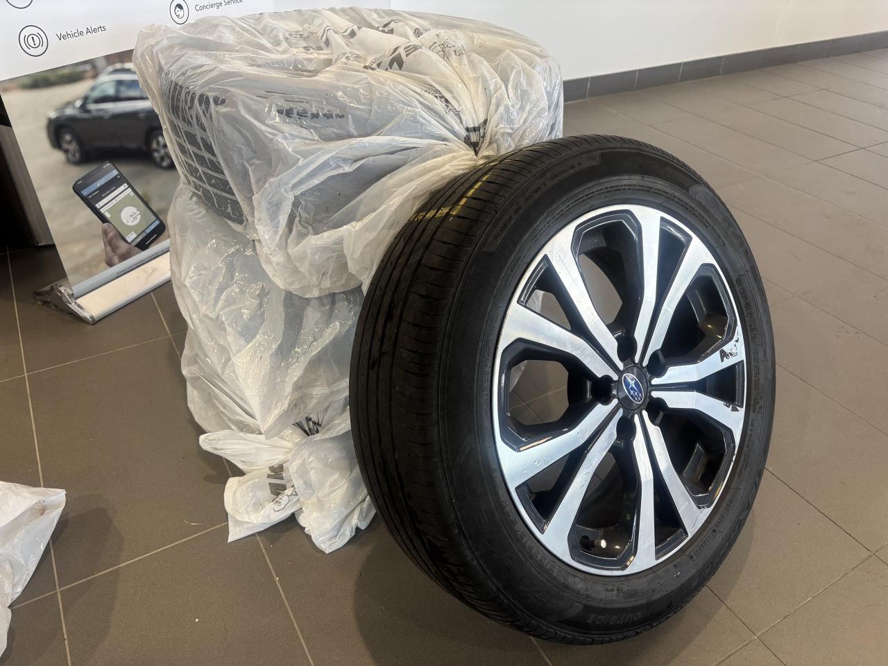 2020 Subaru Forester LIMITED   ONE OWNER   2 SETS OF RIMS/TIRES   NAVI Photo