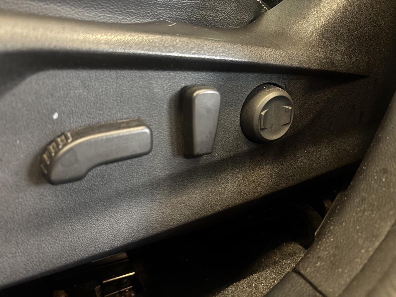 2020 Subaru Forester LIMITED   ONE OWNER   2 SETS OF RIMS/TIRES   NAVI Photo