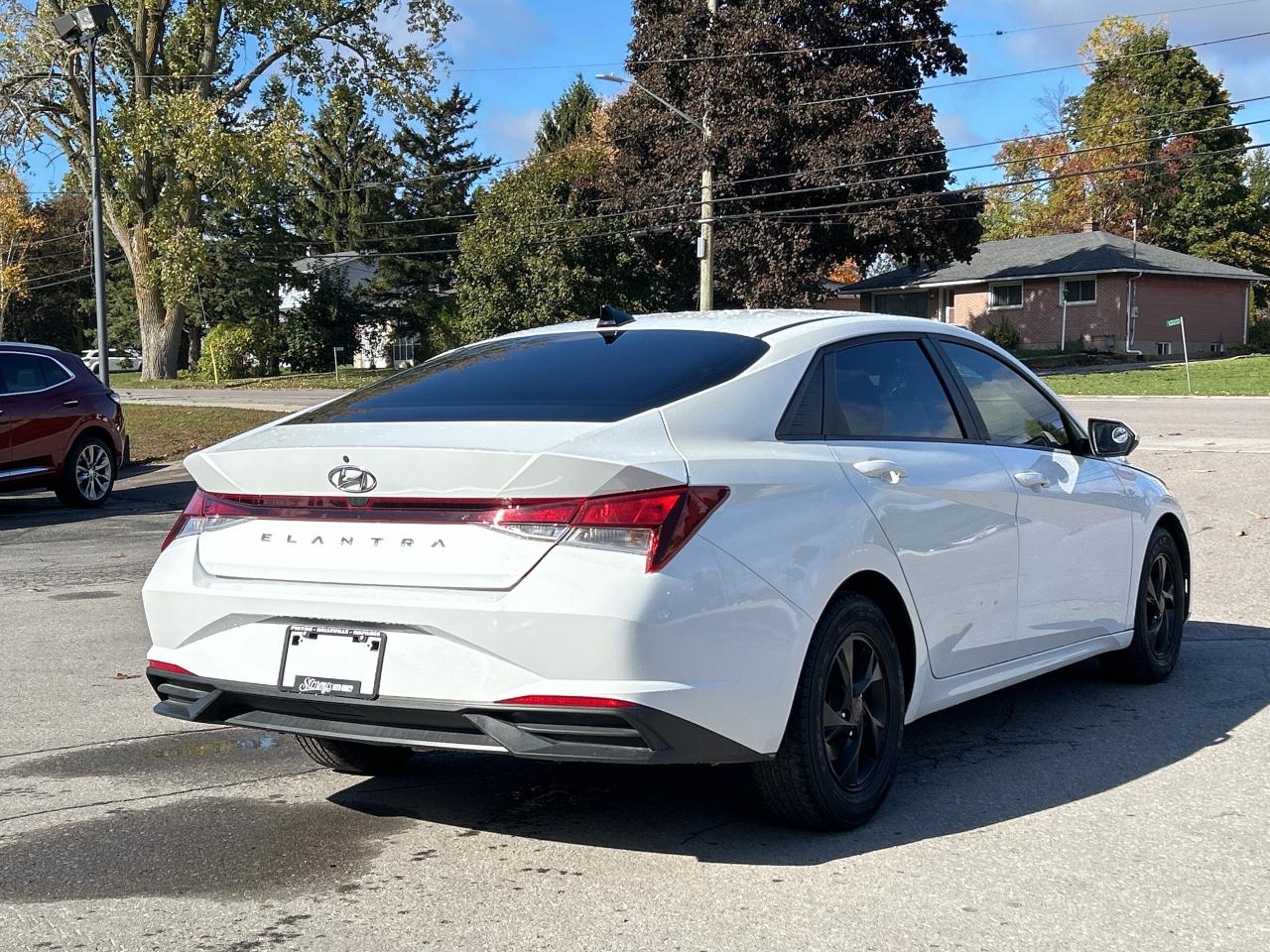 2021 Hyundai Elantra Essential LANE ASSIST/BACKUP CAM CALL PICTON 91K Photo
