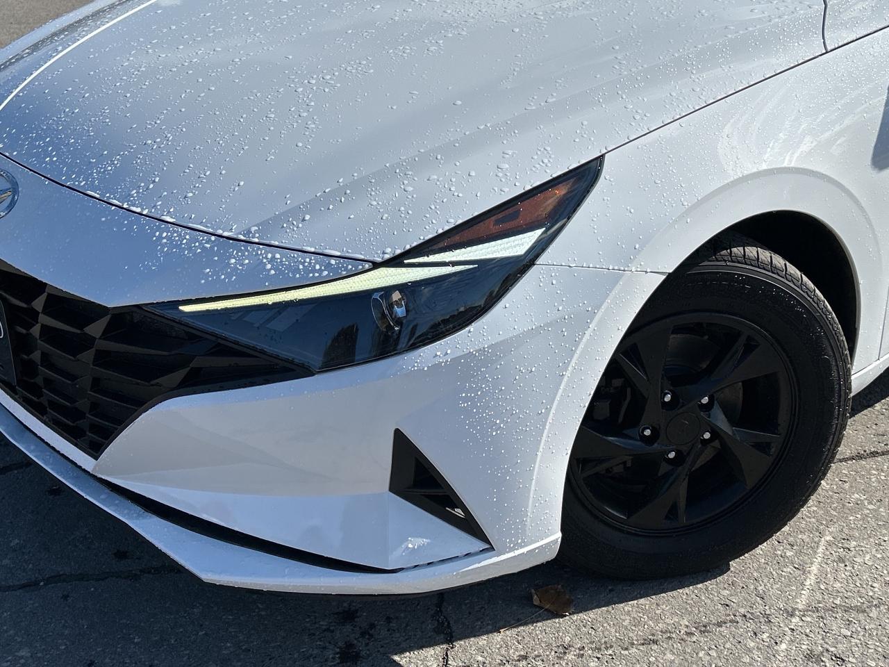 2021 Hyundai Elantra Essential LANE ASSIST/BACKUP CAM CALL PICTON 91K Photo