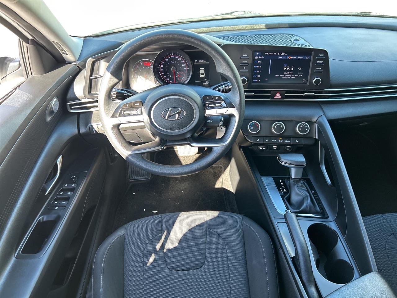 2021 Hyundai Elantra Essential LANE ASSIST/BACKUP CAM CALL PICTON 91K Photo