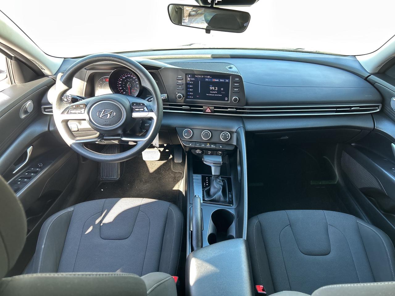 2021 Hyundai Elantra Essential LANE ASSIST/BACKUP CAM CALL PICTON 91K Photo