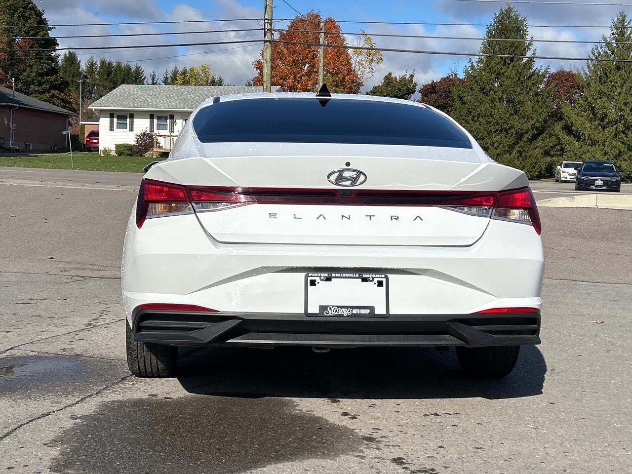 2021 Hyundai Elantra Essential LANE ASSIST/BACKUP CAM CALL PICTON 91K Photo3