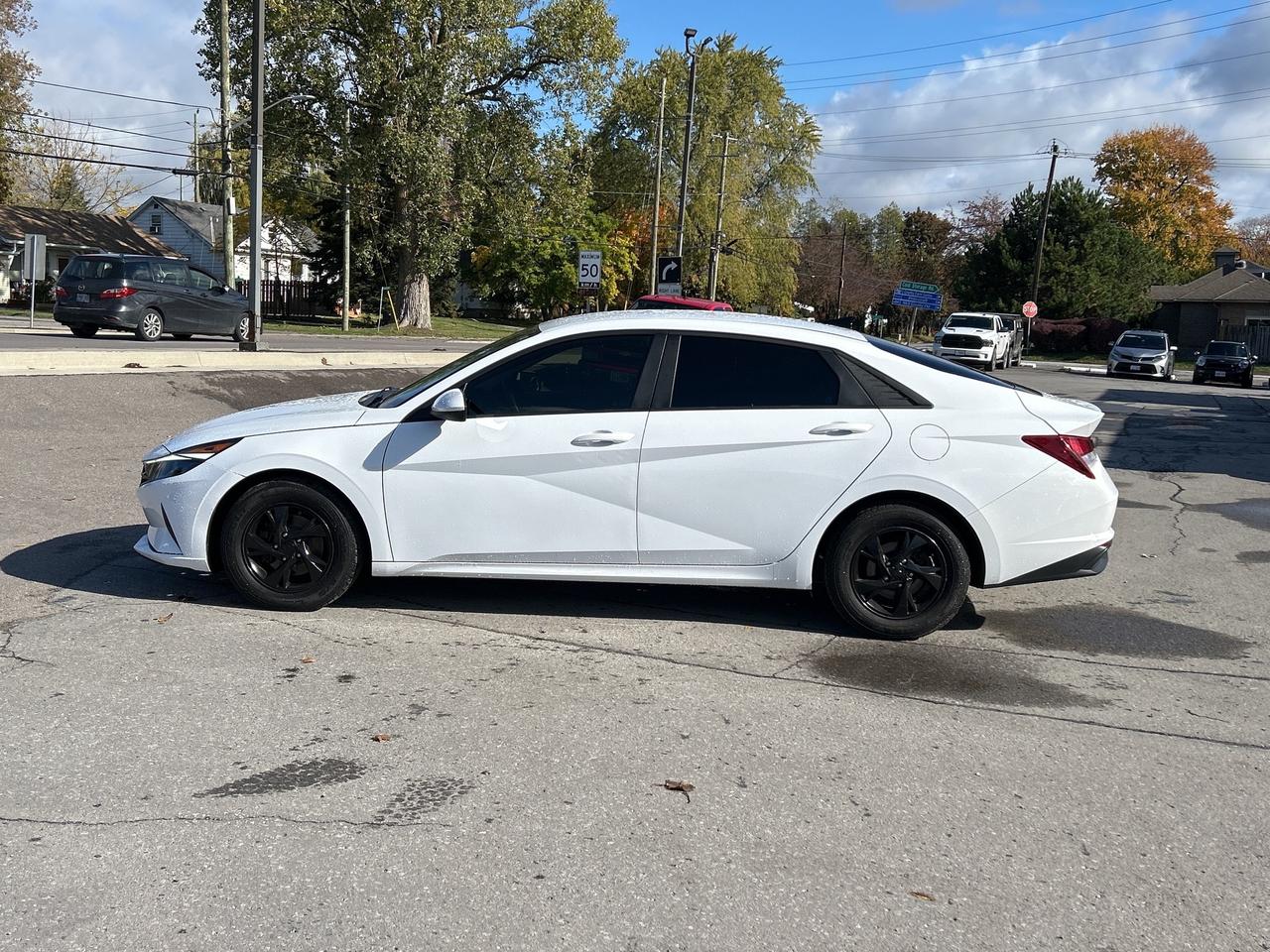 2021 Hyundai Elantra Essential LANE ASSIST/BACKUP CAM CALL PICTON 91K Photo