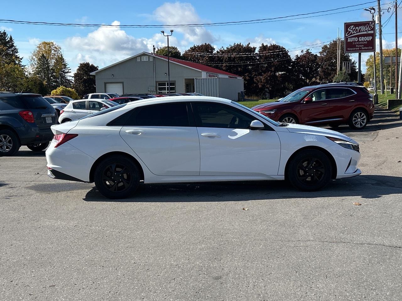 2021 Hyundai Elantra Essential LANE ASSIST/BACKUP CAM CALL PICTON 91K Photo