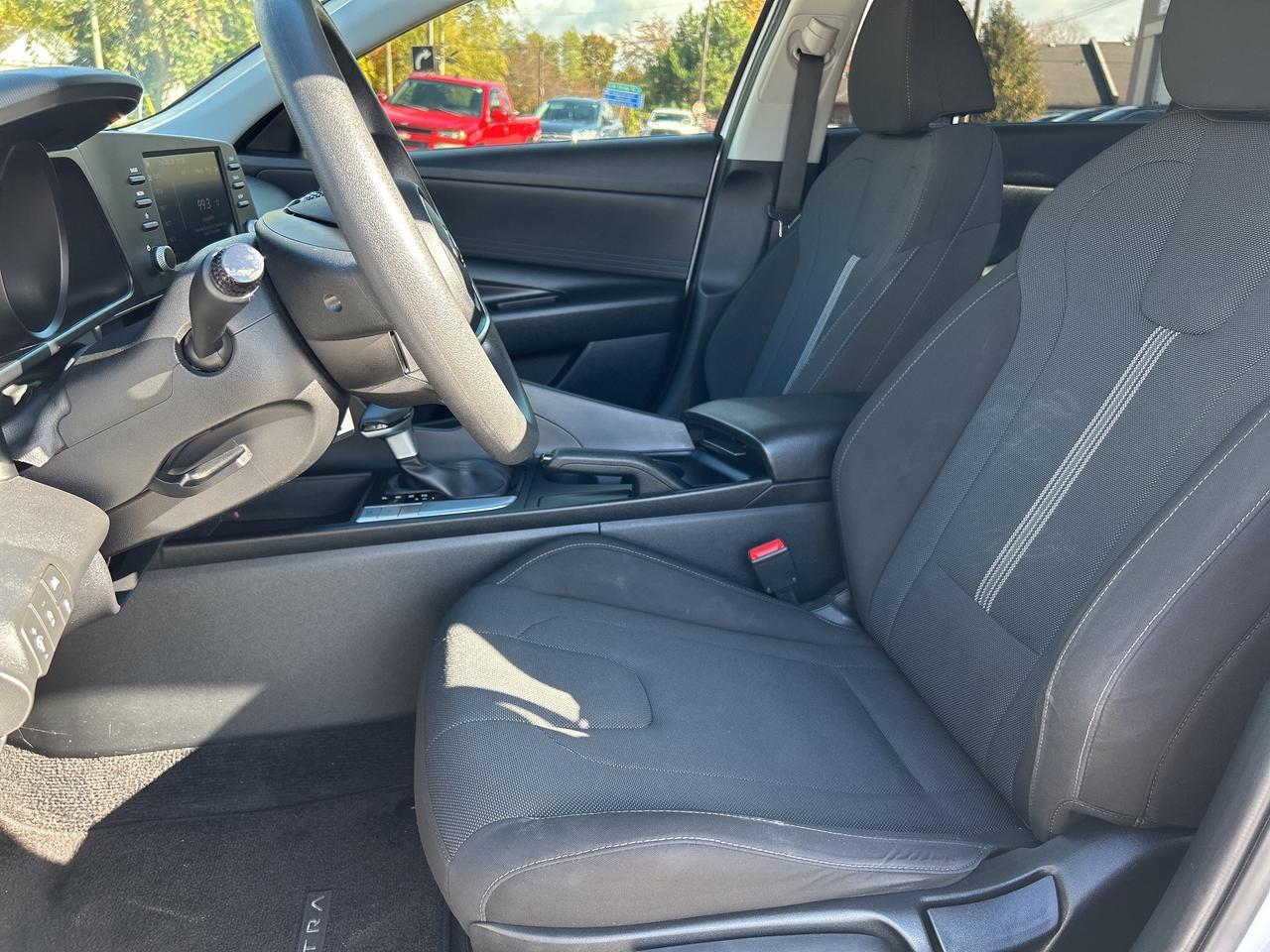 2021 Hyundai Elantra Essential LANE ASSIST/BACKUP CAM CALL PICTON 91K Photo