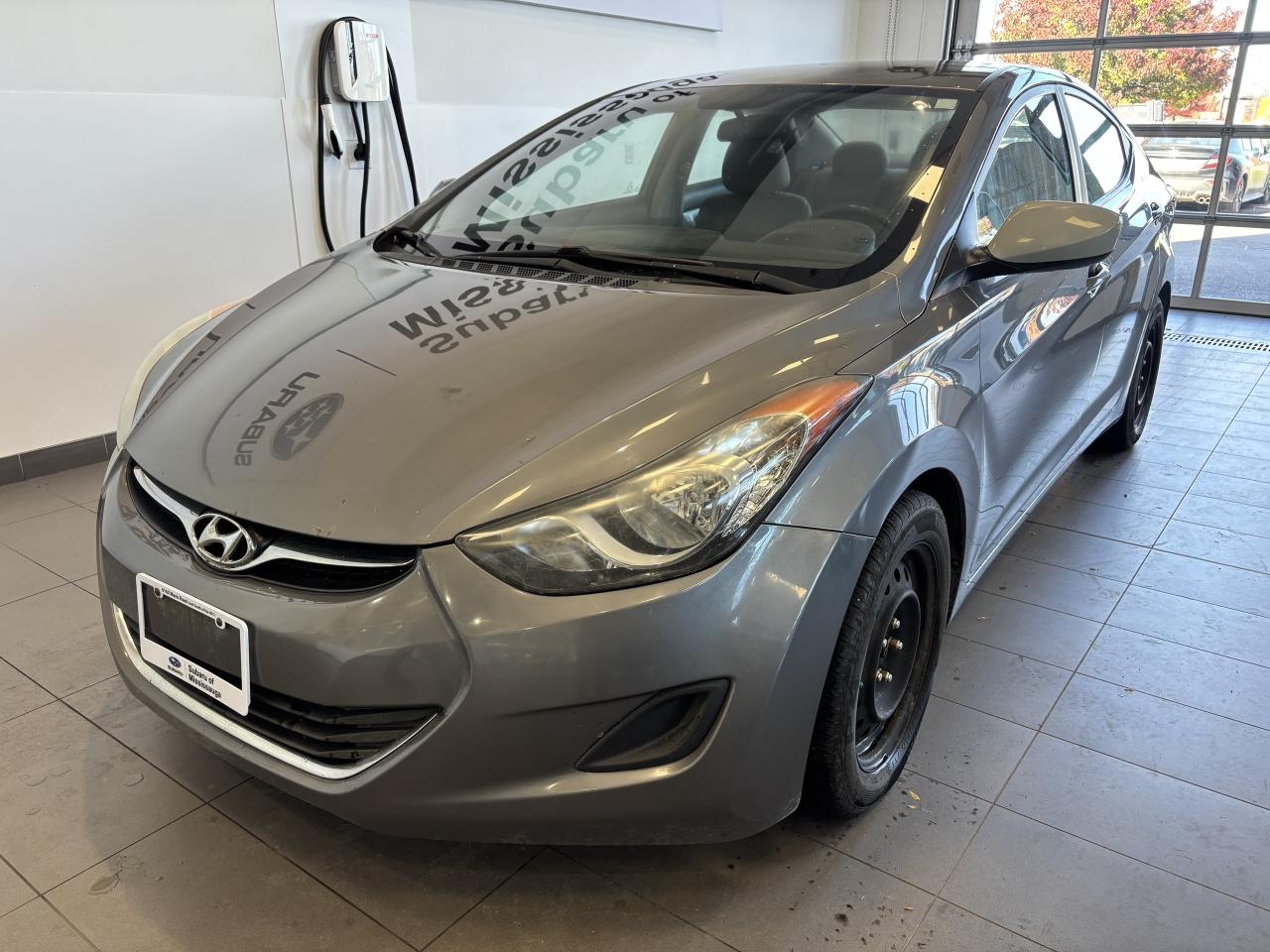 2012 Hyundai Elantra GL   CLEAN CARFAX   MANUAL   SOLD ASIS   BLUETOOTH Photo2