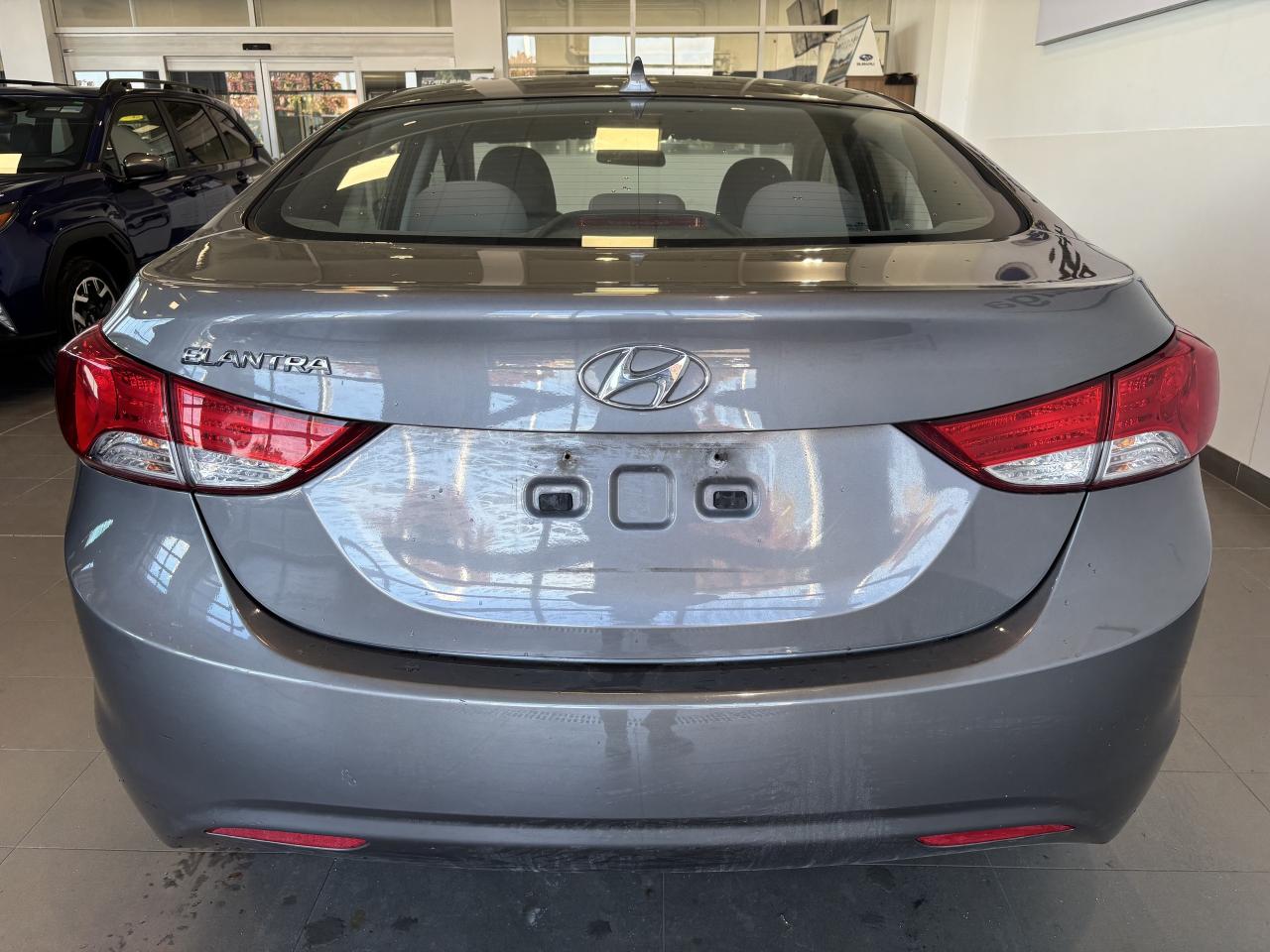 2012 Hyundai Elantra GL   CLEAN CARFAX   MANUAL   SOLD ASIS   BLUETOOTH Photo