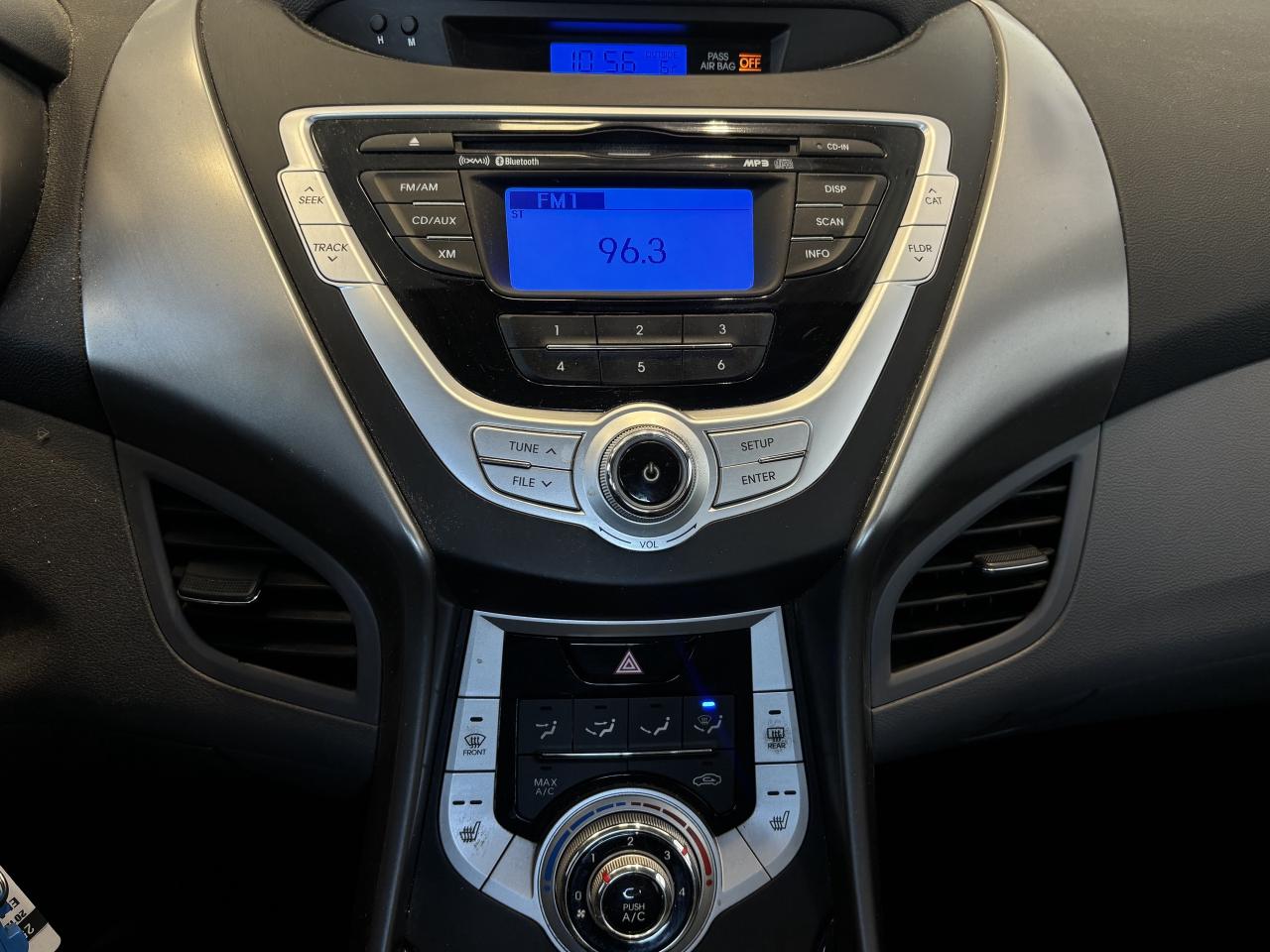 2012 Hyundai Elantra GL   CLEAN CARFAX   MANUAL   SOLD ASIS   BLUETOOTH Photo