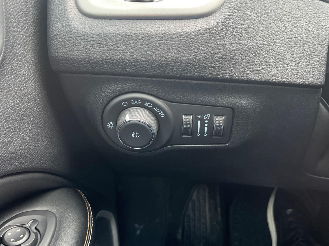 2021 Jeep Compass NORTH LOCAL TRADE FOUR WHEEL FUN! Photo