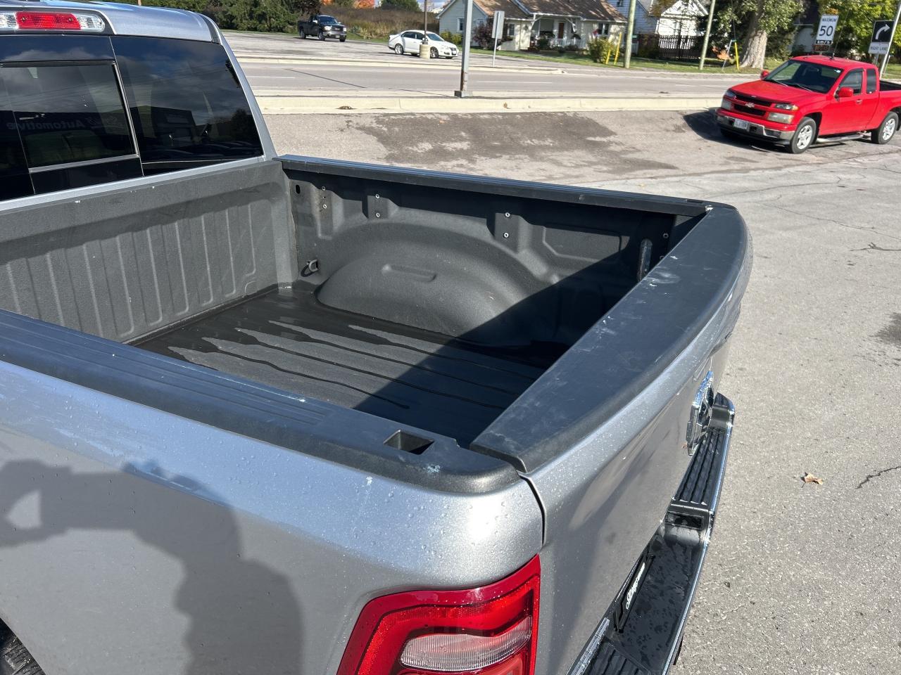 2019 RAM 1500 Big Horn 5.7L/4X4/NAV/REMOTE START CALL NAPANEE Photo