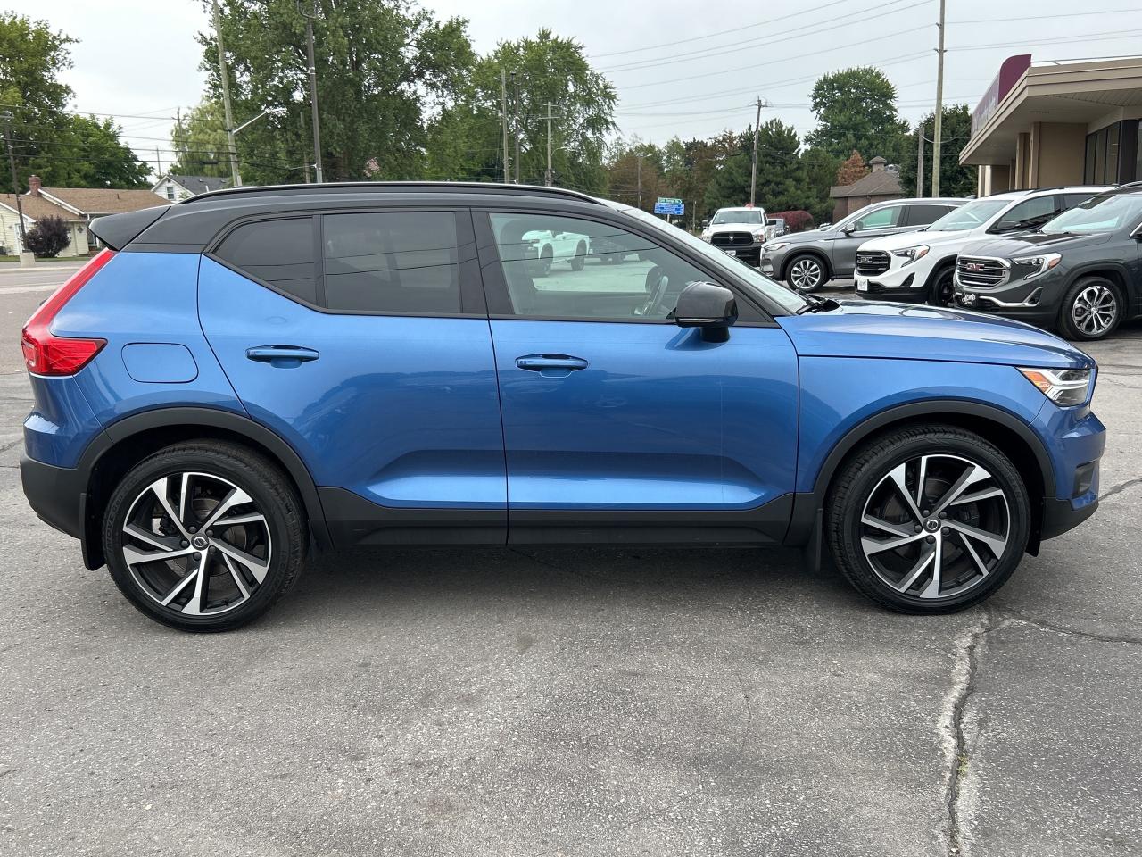 2021 Volvo XC40 R-Design NAV/PANO ROOF **CALL 613-961-8848 Photo
