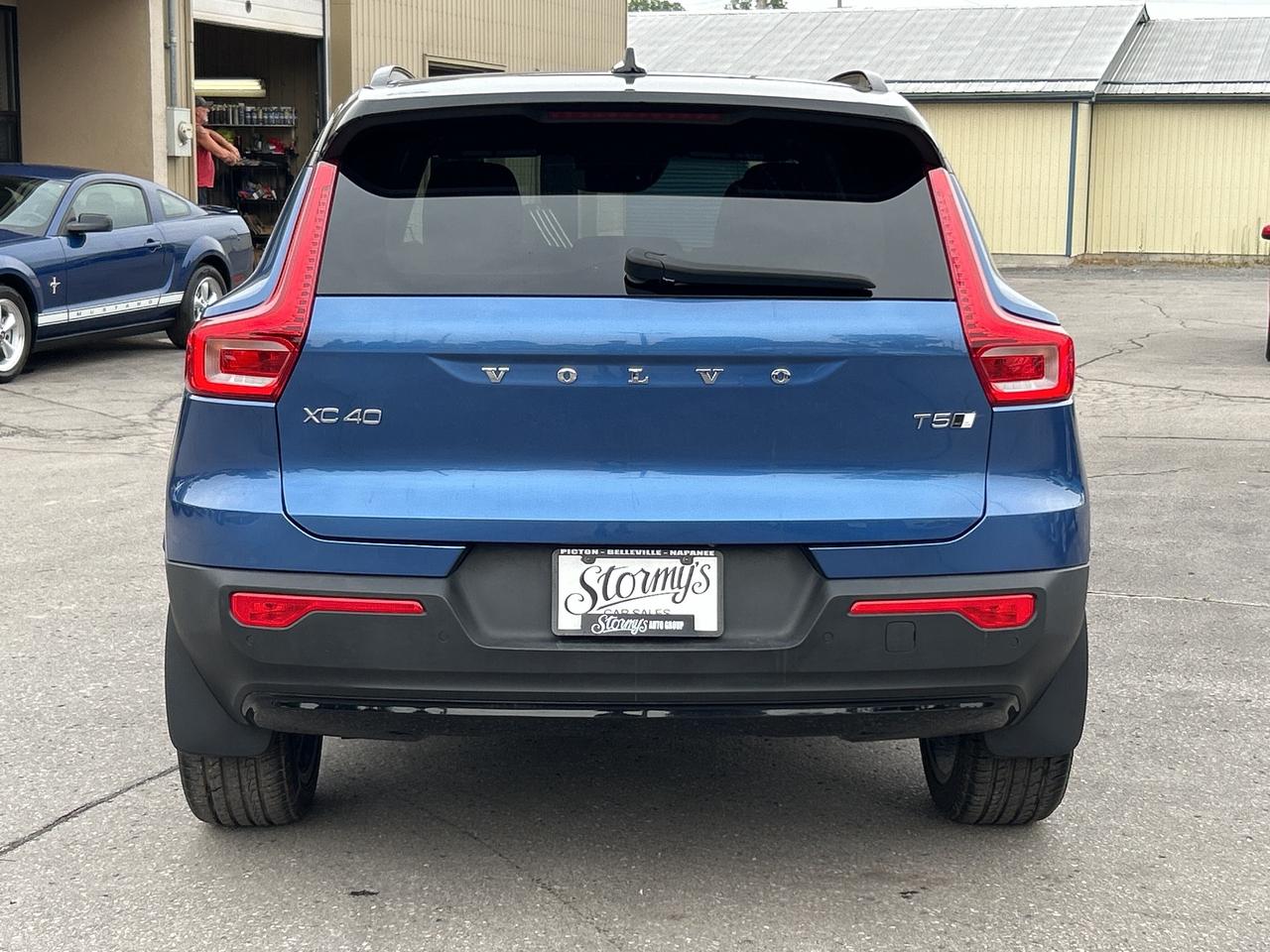 2021 Volvo XC40 R-Design NAV/PANO ROOF **CALL 613-961-8848 Photo