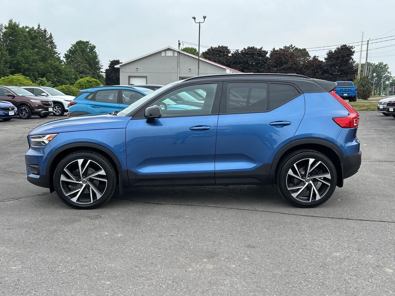 2021 Volvo XC40 R-Design NAV/PANO ROOF **CALL 613-961-8848 Photo