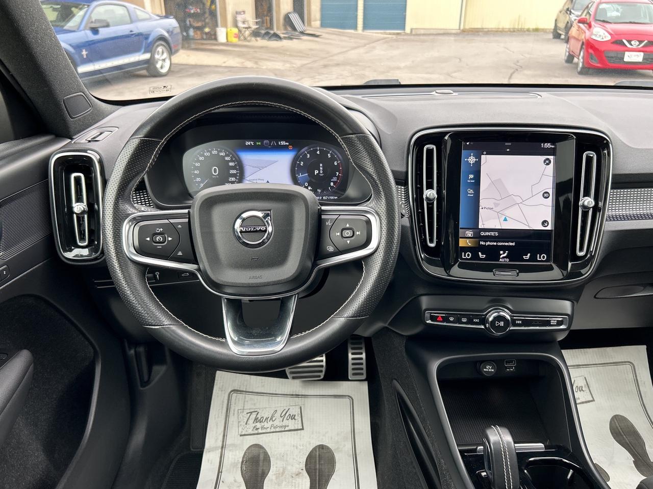 2021 Volvo XC40 R-Design NAV/PANO ROOF **CALL 613-961-8848 Photo