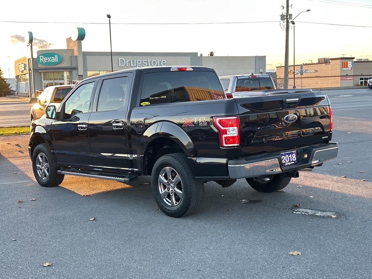 2018 Ford F-150 XTR 3.5L ECOBOOST 4x4 CALL NAPANEE 613-354-2100 Photo2