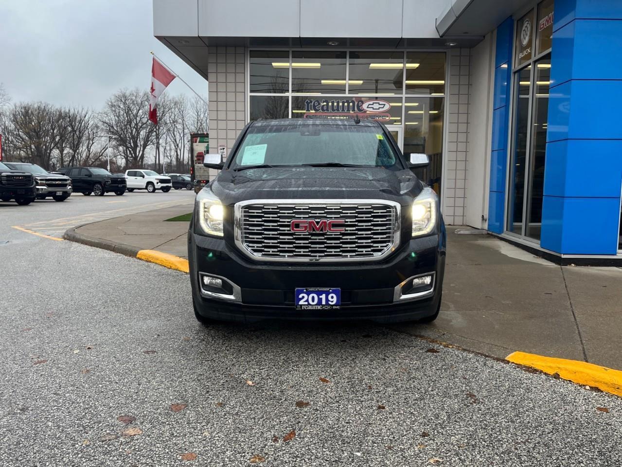 2019 GMC Yukon DENALI LOADED LOCAL TRADE Photo
