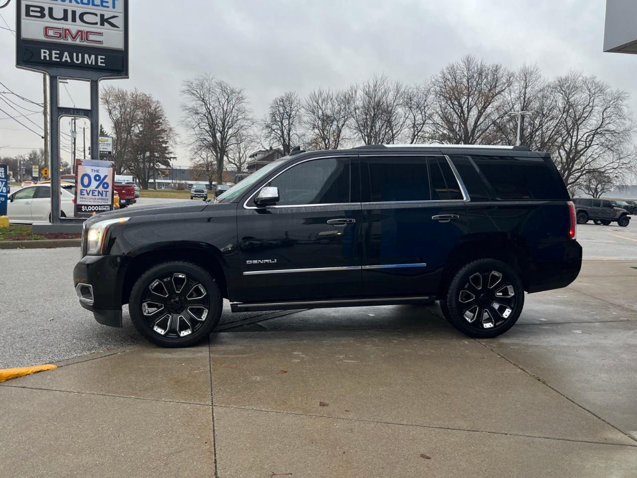2019 GMC Yukon DENALI LOADED LOCAL TRADE Photo