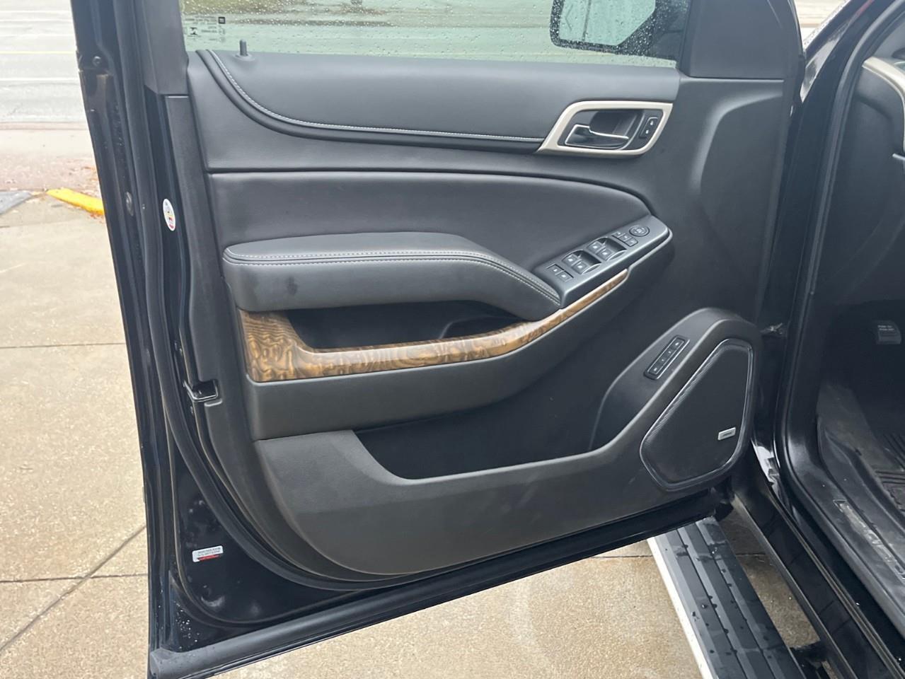 2019 GMC Yukon DENALI LOADED LOCAL TRADE Photo