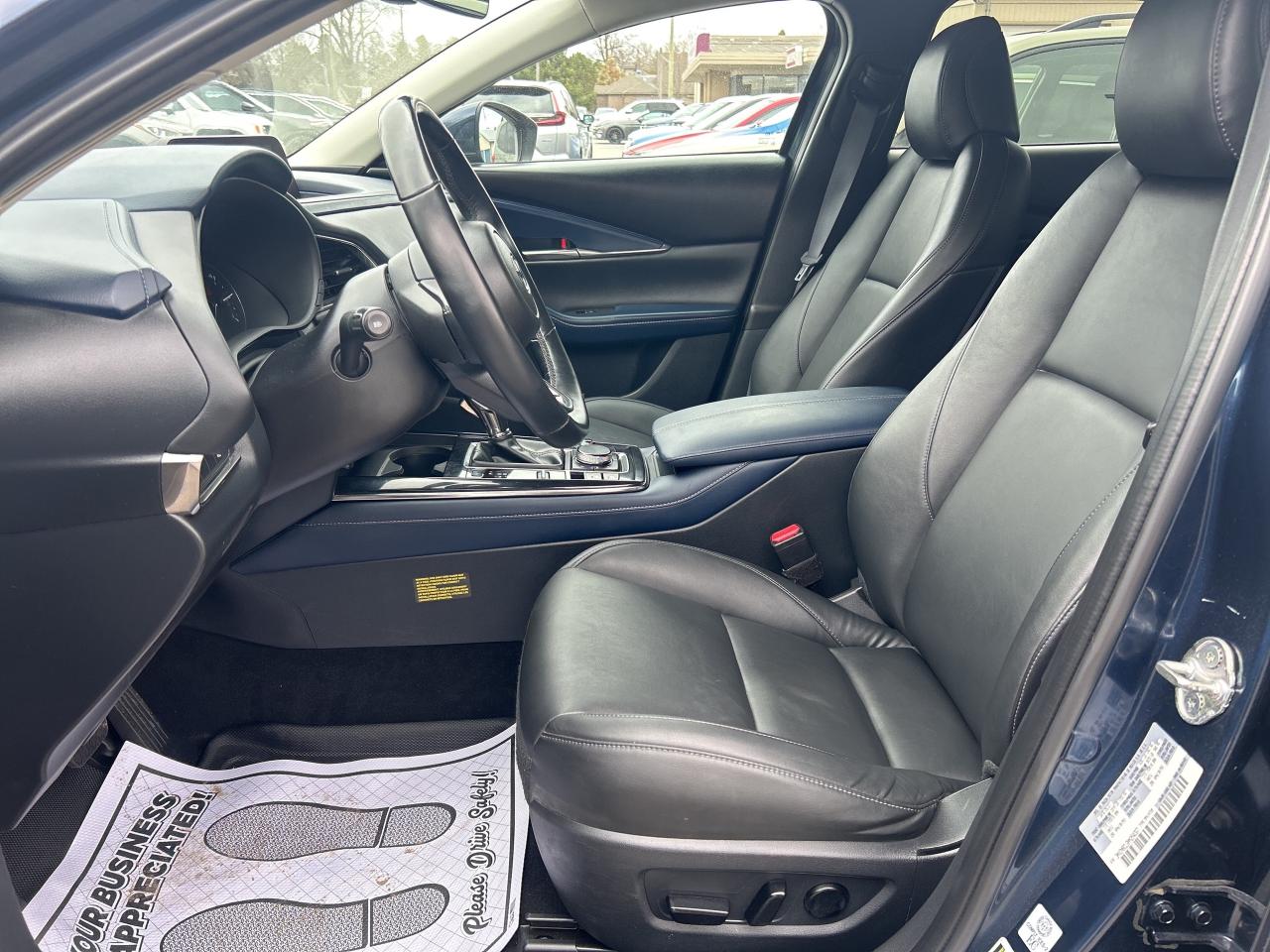 2021 Mazda CX-30 GS AWD/SUNROOF/H.LEATHER  **CALL 613-961-8848 Photo