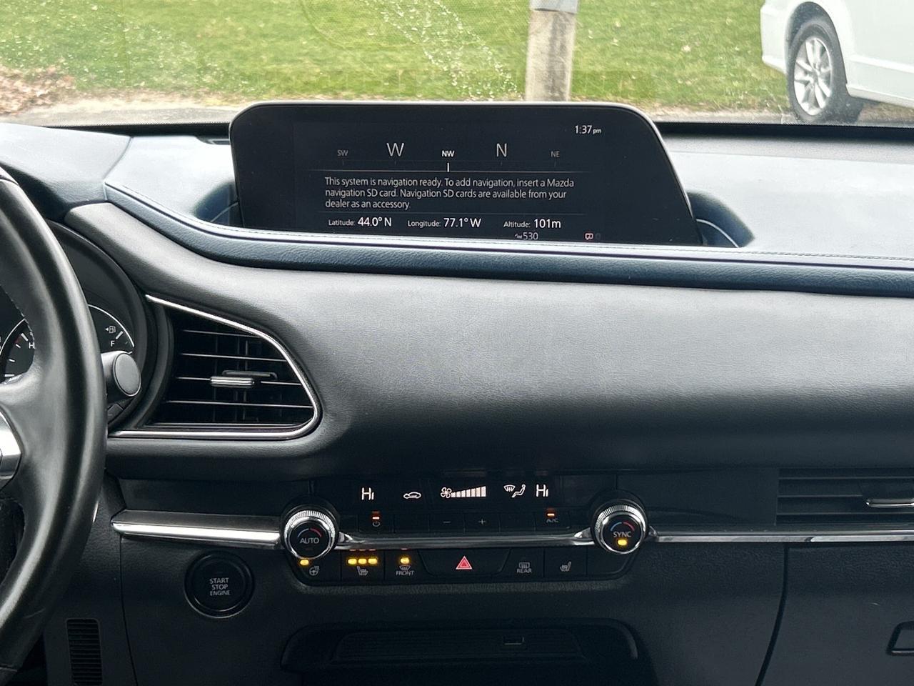 2021 Mazda CX-30 GS AWD/SUNROOF/H.LEATHER  **CALL 613-961-8848 Photo