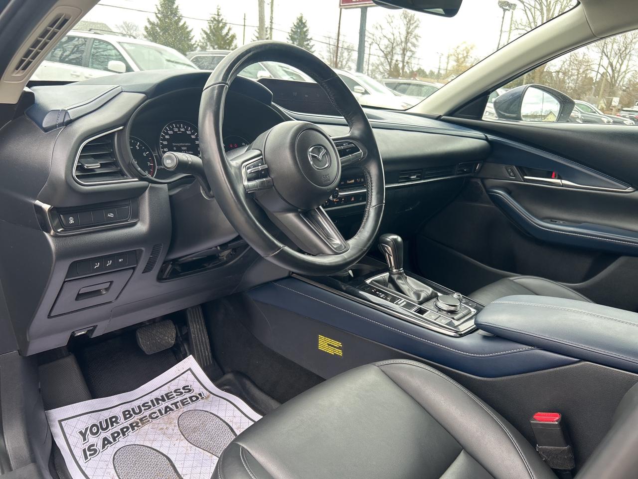 2021 Mazda CX-30 GS AWD/SUNROOF/H.LEATHER  **CALL 613-961-8848 Photo