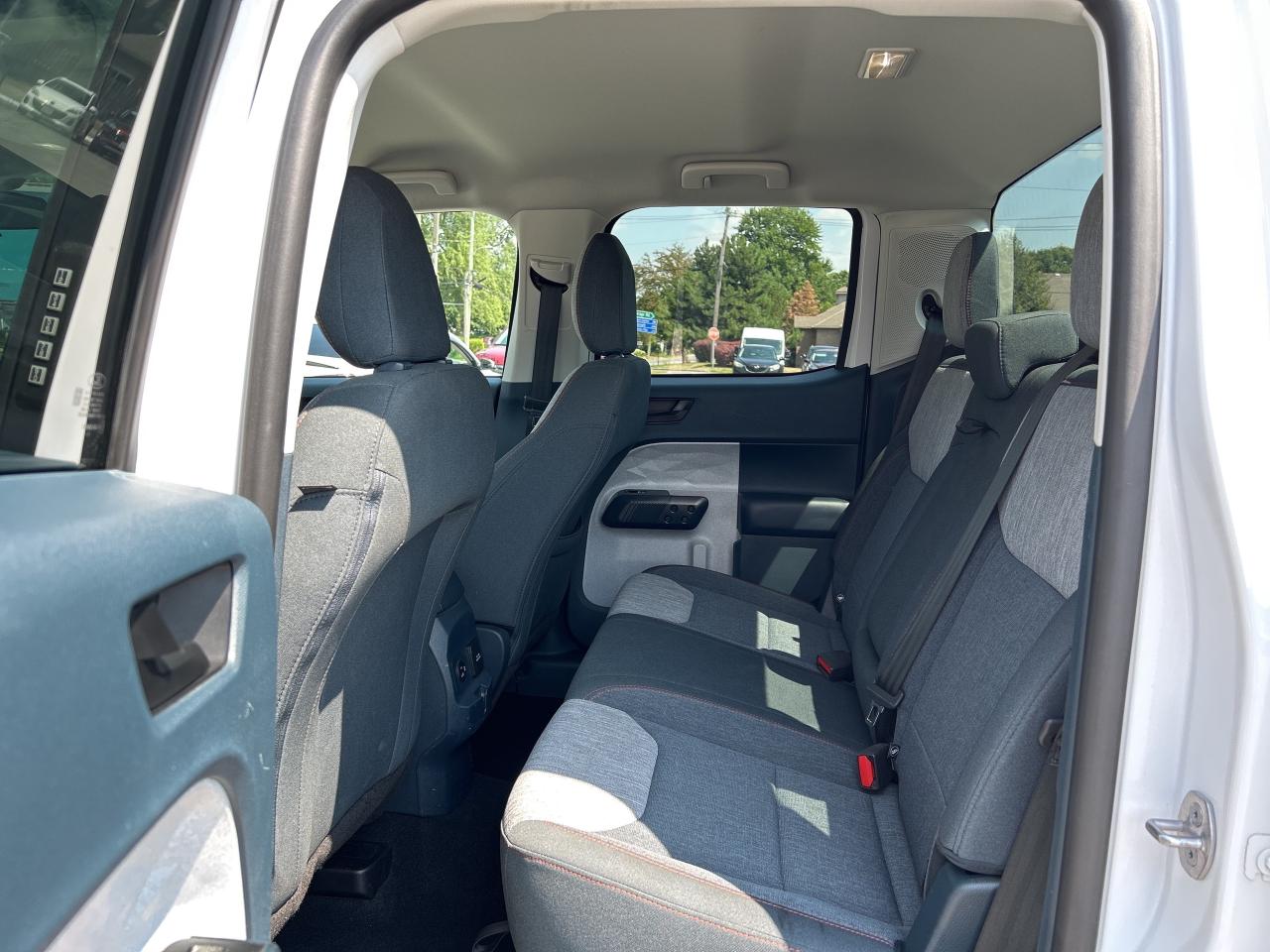 2023 Ford Maverick FX4 4x4 CALL NAPANEE 613-354-2100 Photo