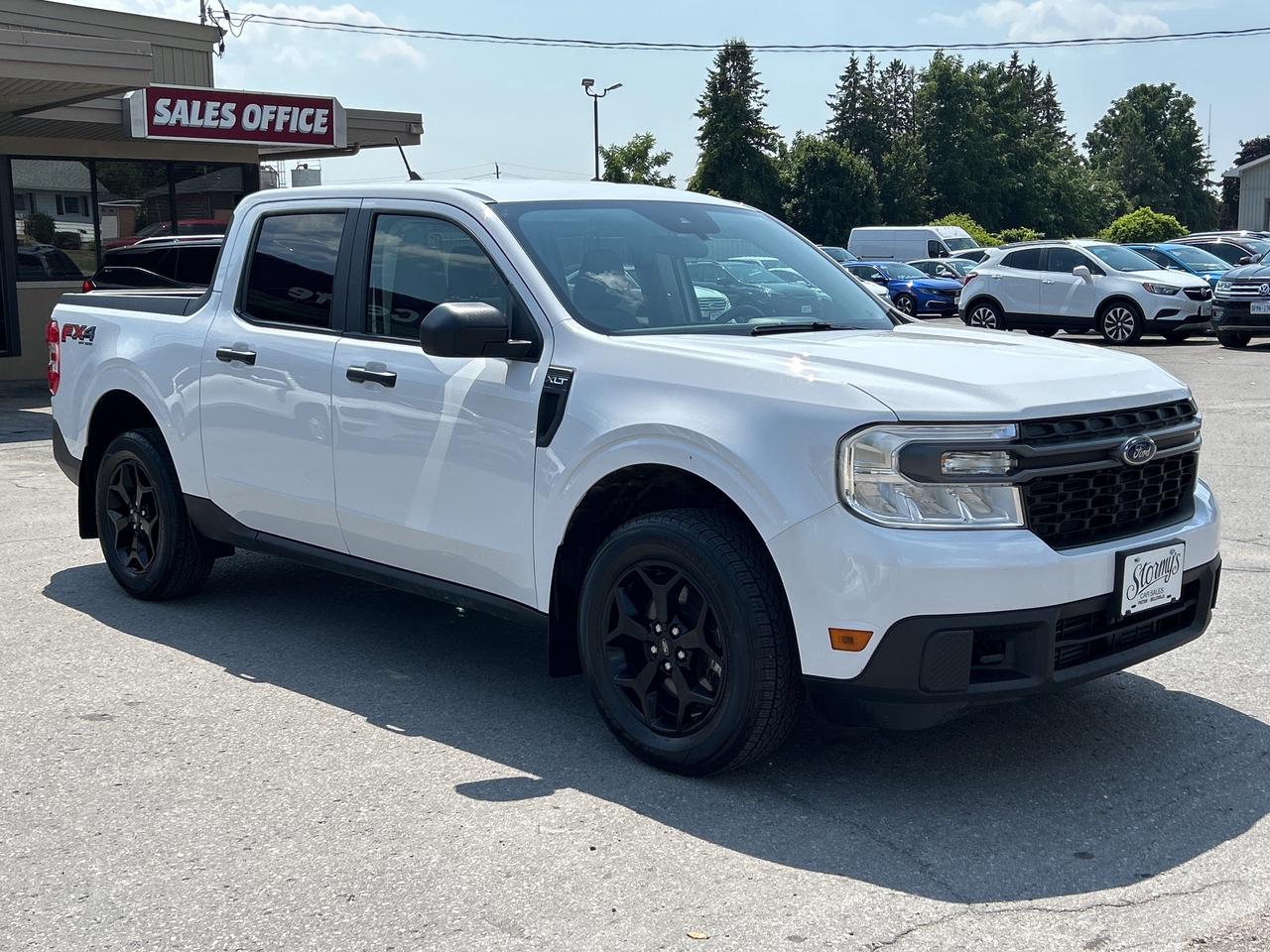 2023 Ford Maverick FX4 4x4 CALL NAPANEE 613-354-2100 Photo