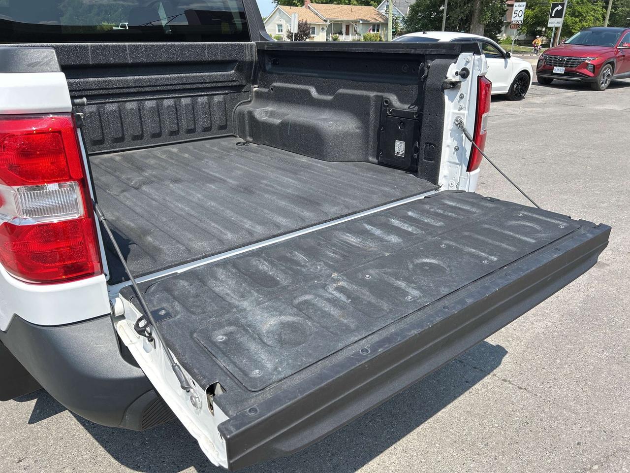 2023 Ford Maverick FX4 4x4 CALL NAPANEE 613-354-2100 Photo
