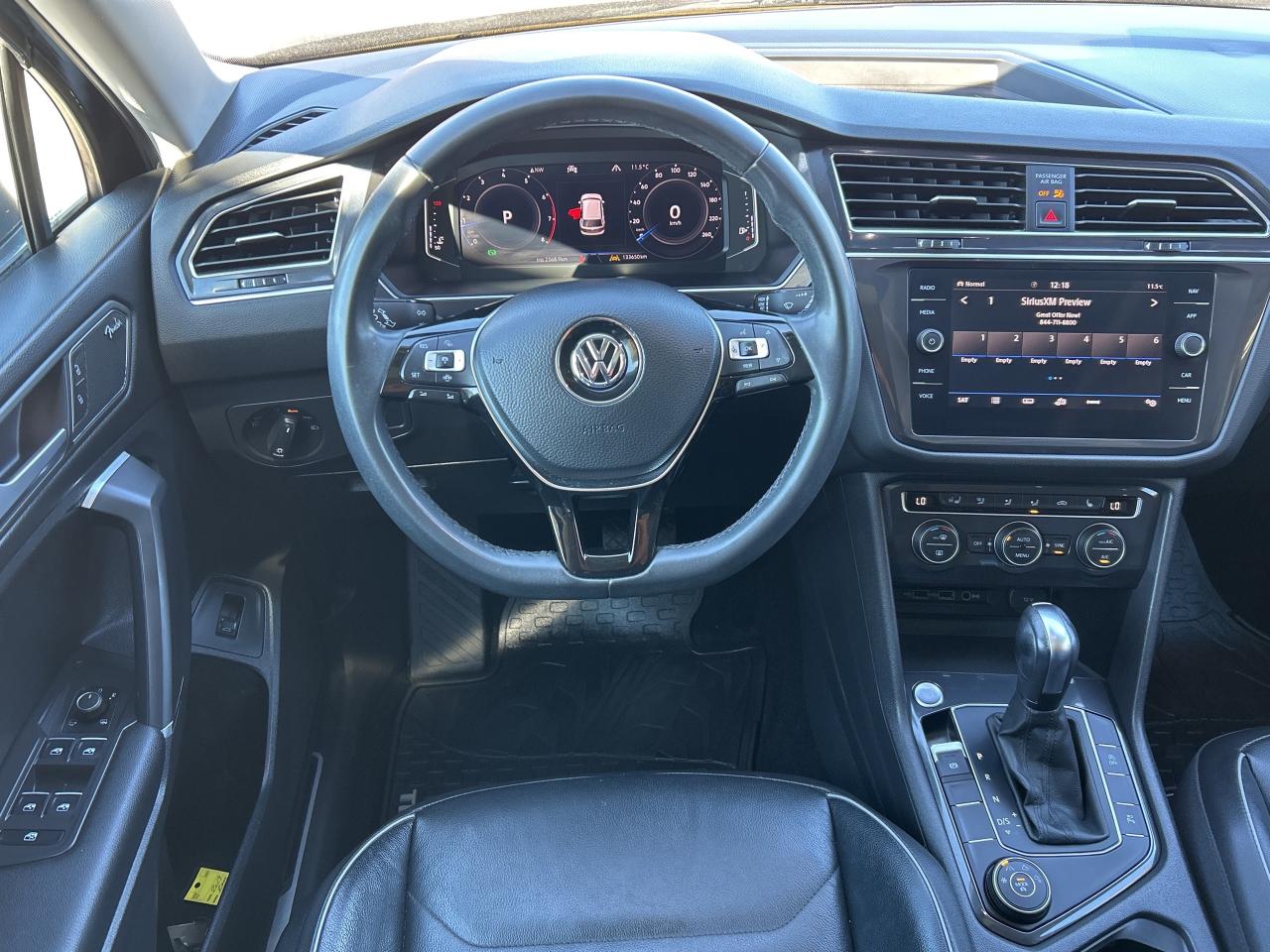 2020 Volkswagen Tiguan Highline LEATHER/AWD/NAV/PANO ROOF CALL PICTON Photo