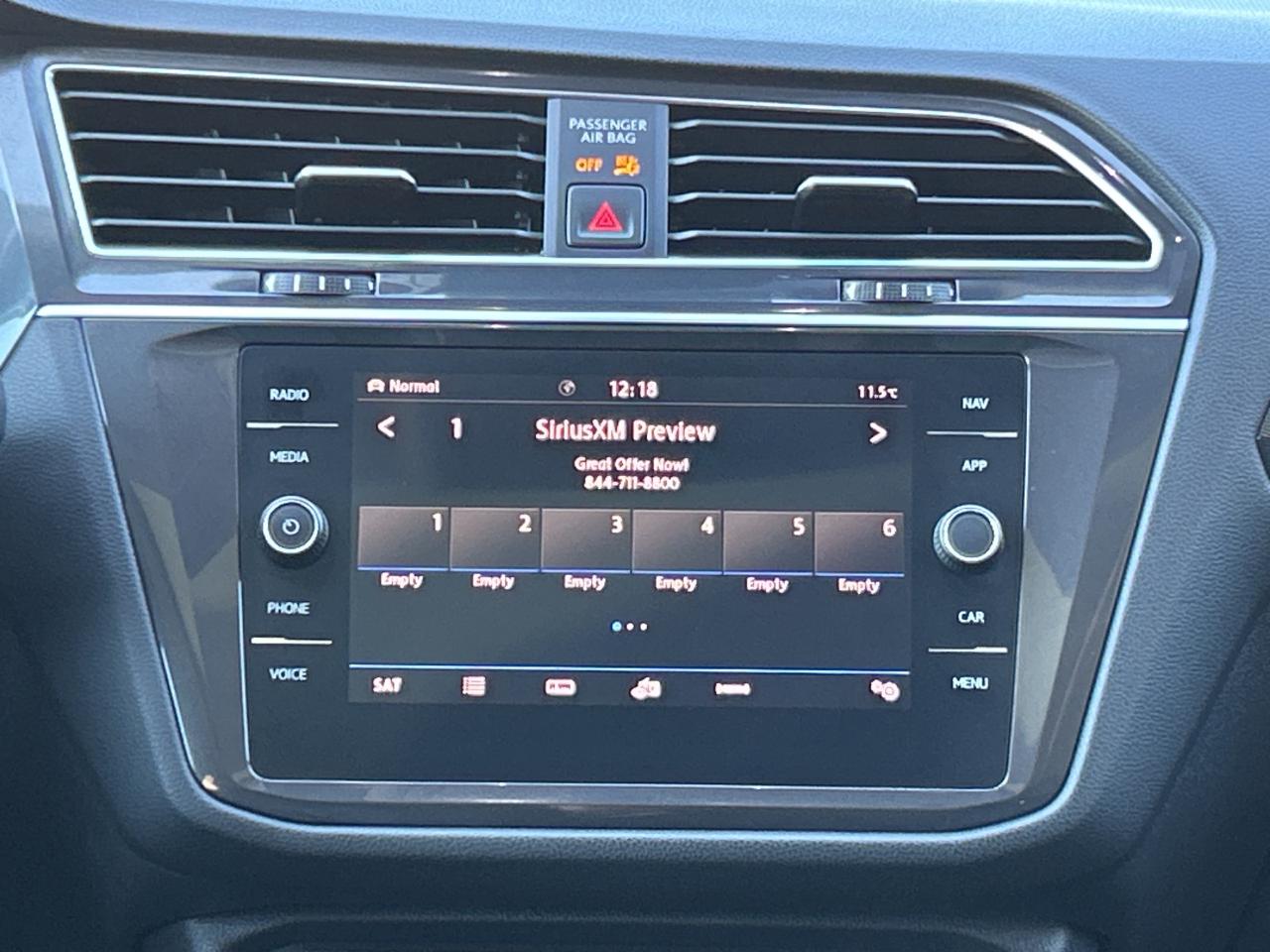 2020 Volkswagen Tiguan Highline LEATHER/AWD/NAV/PANO ROOF CALL PICTON Photo