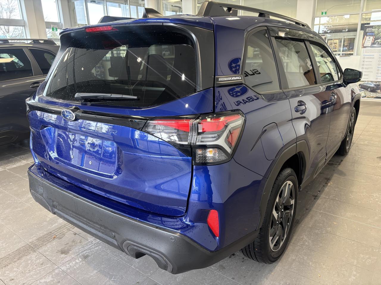 2025 Subaru Forester LIMITED   DEALER DEMO   CLEAN CARFAX  NAVI SUNROOF Photo