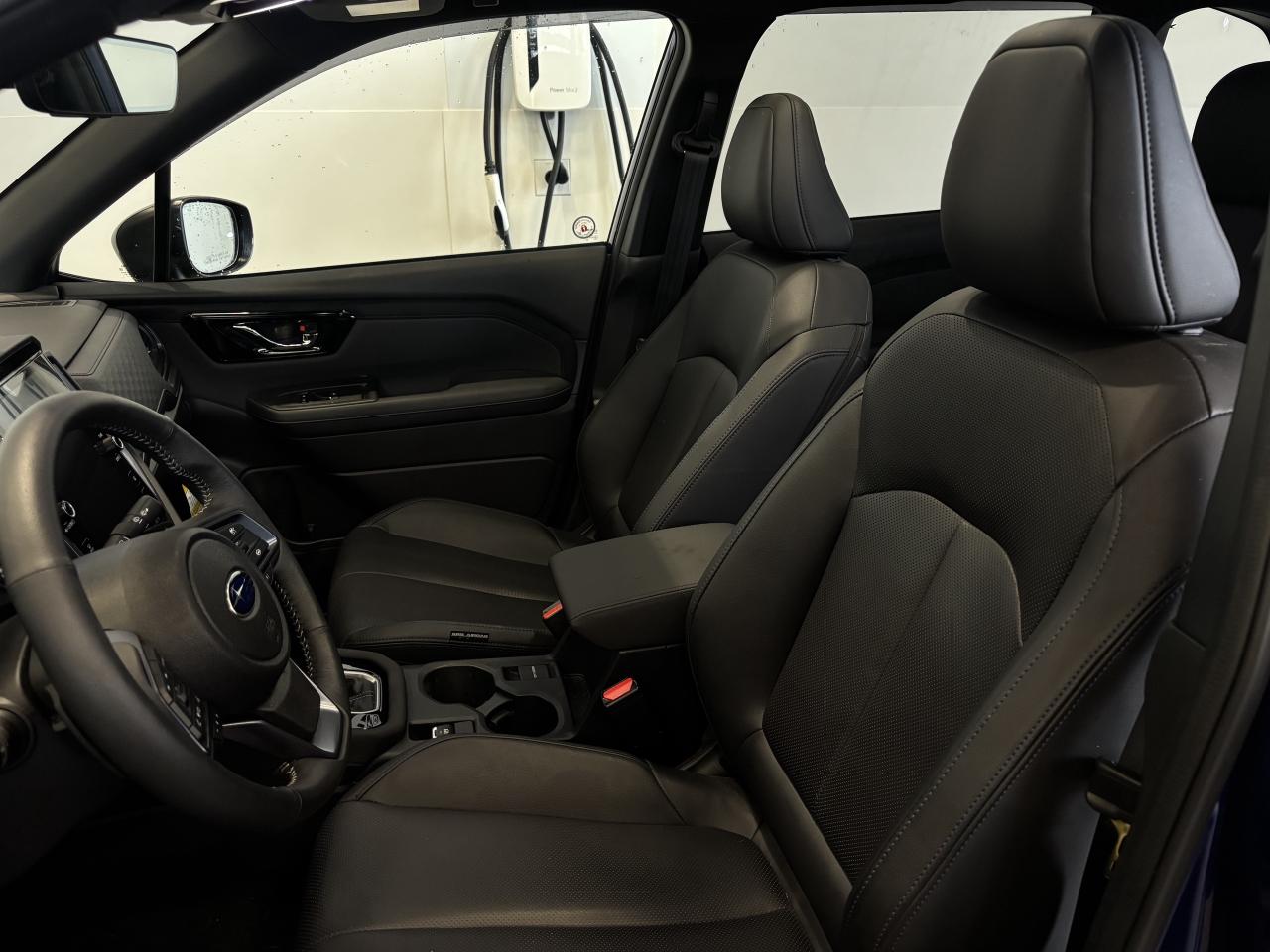 2025 Subaru Forester LIMITED   DEALER DEMO   CLEAN CARFAX  NAVI SUNROOF Photo