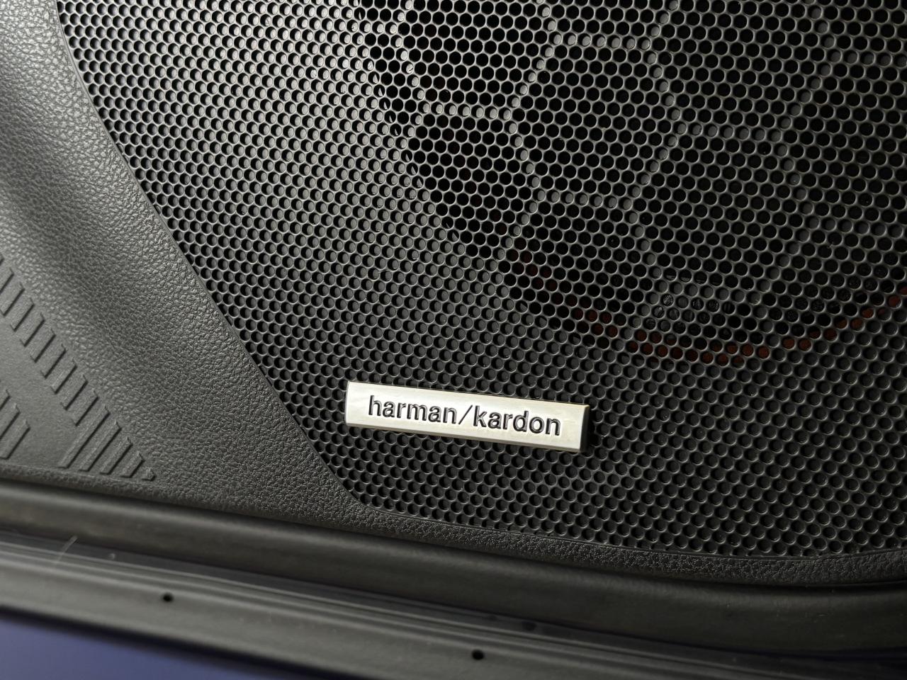 2025 Subaru Forester LIMITED   DEALER DEMO   CLEAN CARFAX  NAVI SUNROOF Photo