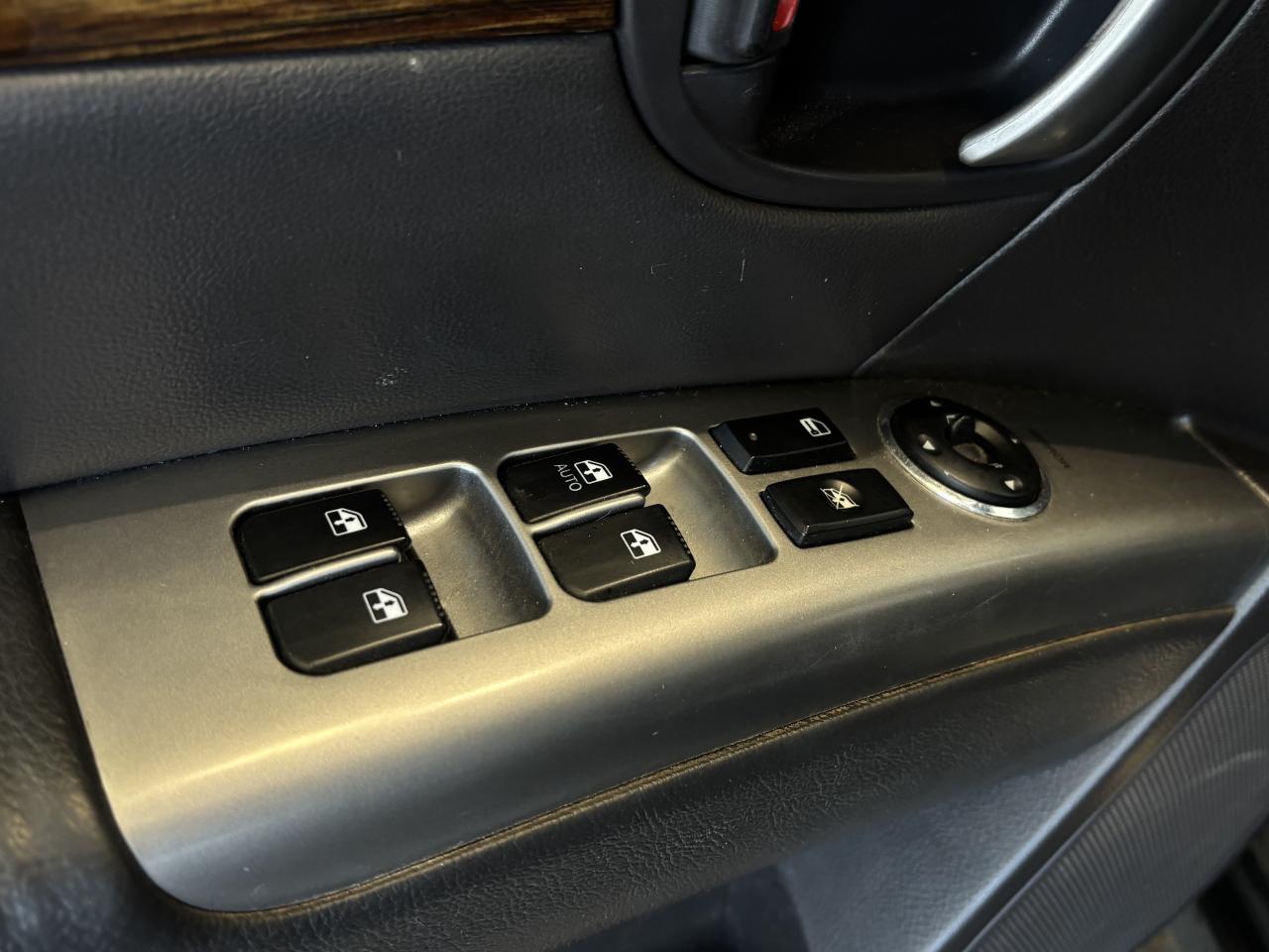 2010 Hyundai Santa Fe LIMITED   CLEAN CARFAX  SOLD ASIS LEATHER  SUNROOF Photo