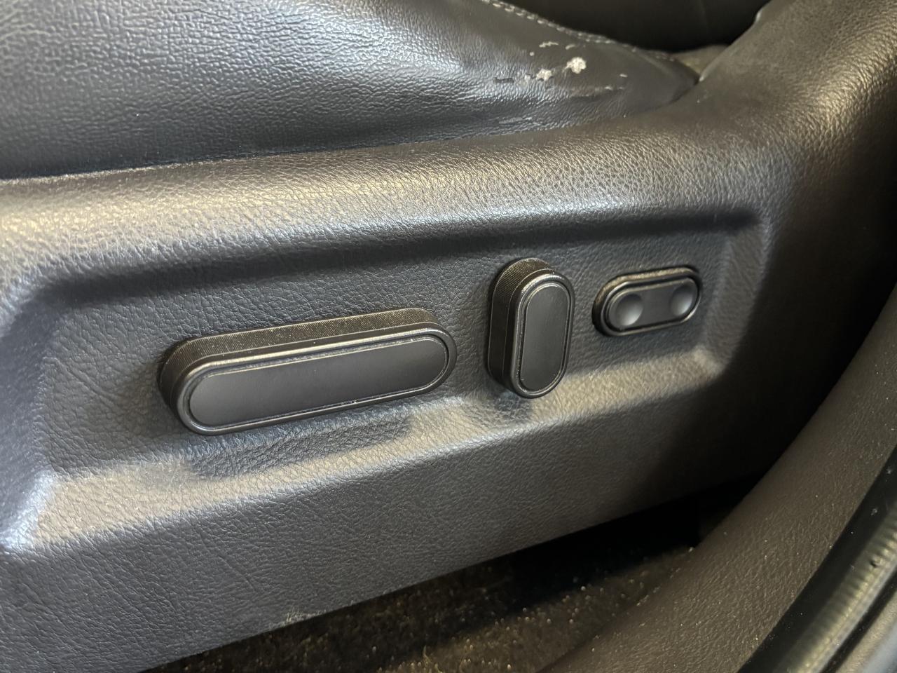 2010 Hyundai Santa Fe LIMITED   CLEAN CARFAX  SOLD ASIS LEATHER  SUNROOF Photo