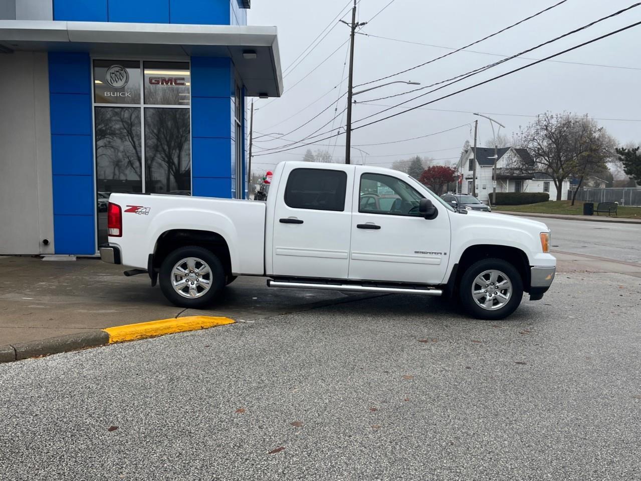 2009 GMC Sierra 1500 SLE 4WD CREW CAB TIME CAPSULE Photo