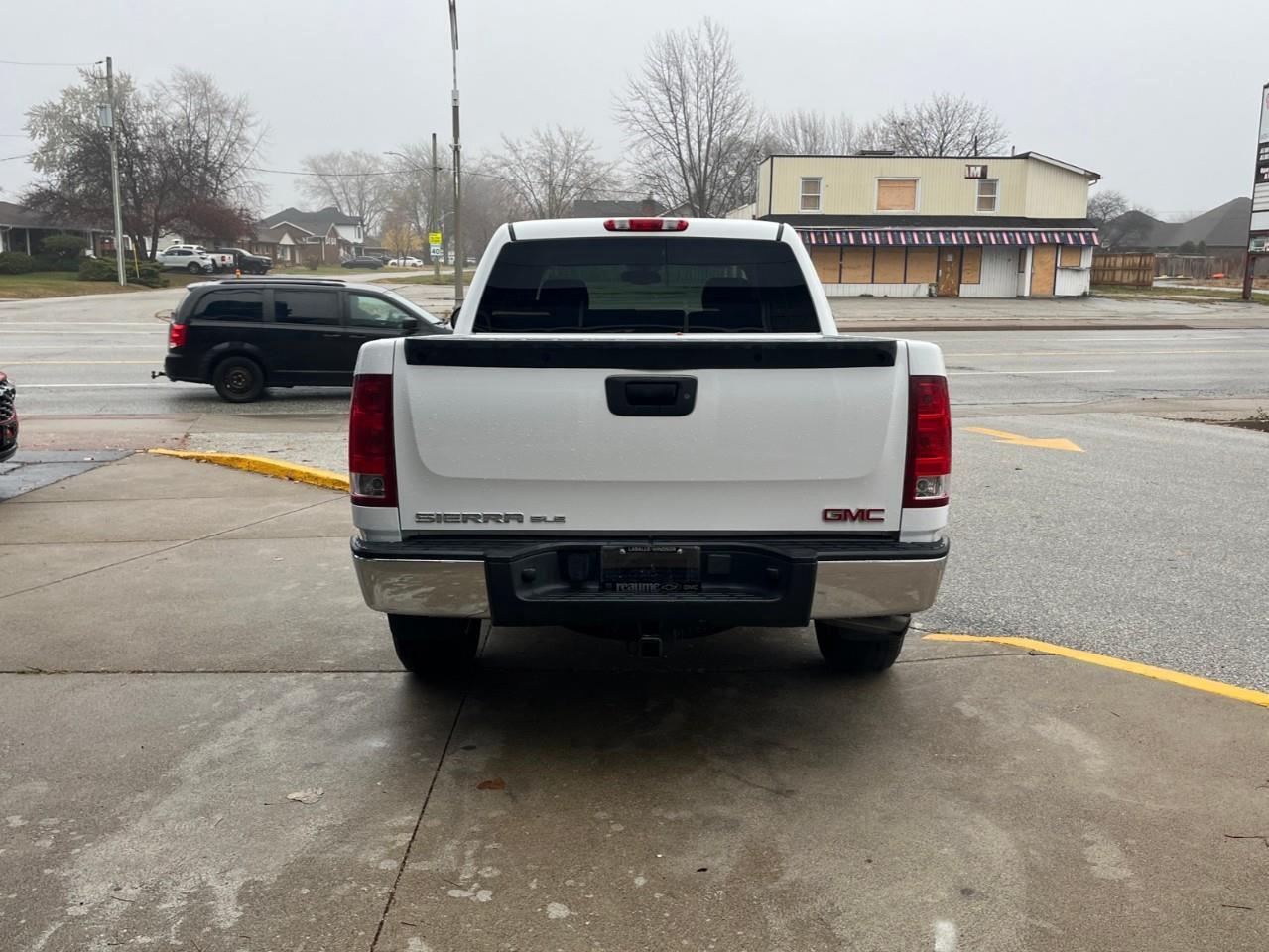 2009 GMC Sierra 1500 SLE 4WD CREW CAB TIME CAPSULE Photo