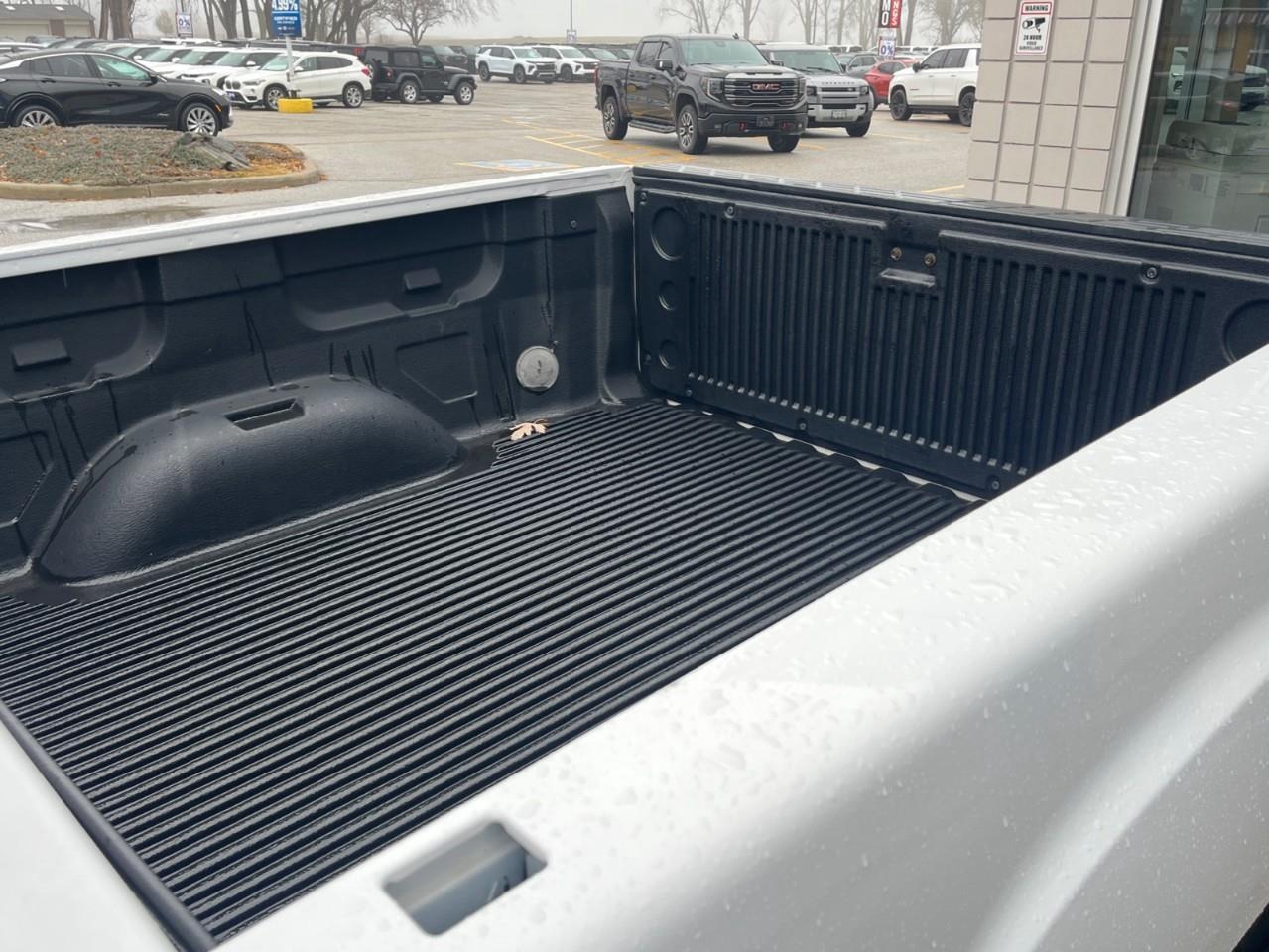 2009 GMC Sierra 1500 SLE 4WD CREW CAB TIME CAPSULE Photo